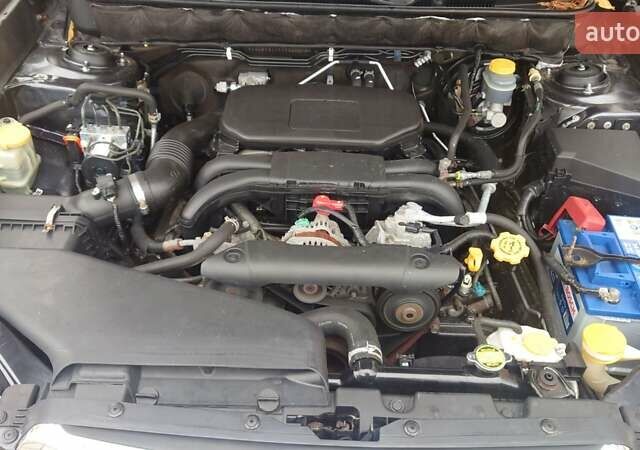 Синий Субару Аутбек, объемом двигателя 2.5 л и пробегом 300 тыс. км за 8300 $, фото 3 на Automoto.ua