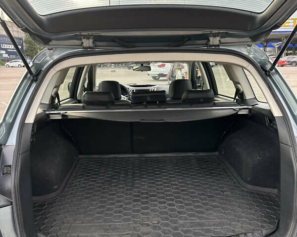 Синий Субару Аутбек, объемом двигателя 2 л и пробегом 294 тыс. км за 8500 $, фото 23 на Automoto.ua