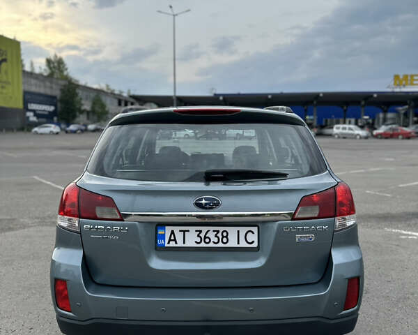 Синий Субару Аутбек, объемом двигателя 2 л и пробегом 294 тыс. км за 8500 $, фото 5 на Automoto.ua