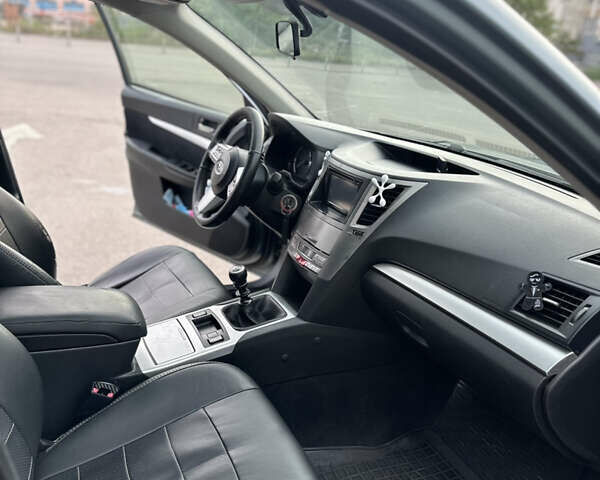 Синий Субару Аутбек, объемом двигателя 2 л и пробегом 294 тыс. км за 8500 $, фото 19 на Automoto.ua