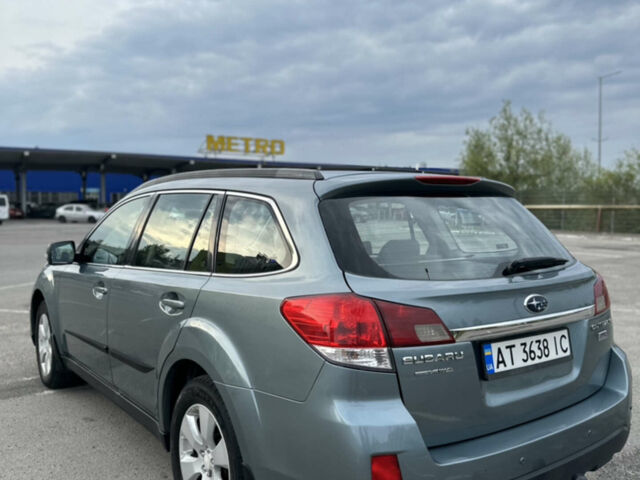 Синий Субару Аутбек, объемом двигателя 2 л и пробегом 294 тыс. км за 8500 $, фото 6 на Automoto.ua