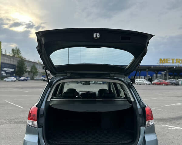 Синий Субару Аутбек, объемом двигателя 2 л и пробегом 294 тыс. км за 8500 $, фото 21 на Automoto.ua