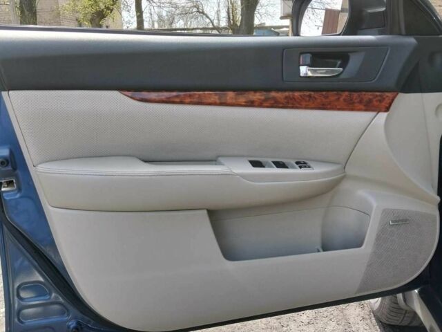 Синій Субару Аутбек, об'ємом двигуна 2.5 л та пробігом 250 тис. км за 10300 $, фото 7 на Automoto.ua