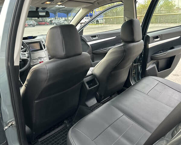 Синий Субару Аутбек, объемом двигателя 2 л и пробегом 294 тыс. км за 8500 $, фото 14 на Automoto.ua