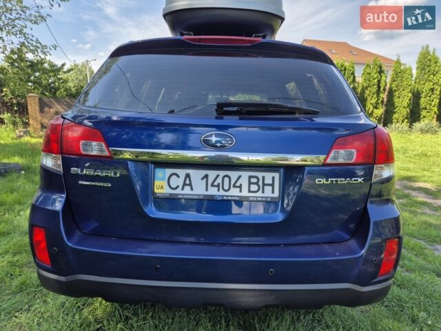 Синий Субару Аутбек, объемом двигателя 2.46 л и пробегом 295 тыс. км за 9100 $, фото 5 на Automoto.ua