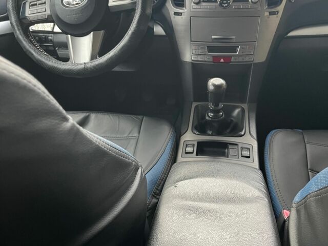 Синій Субару Аутбек, об'ємом двигуна 2 л та пробігом 300 тис. км за 9000 $, фото 8 на Automoto.ua