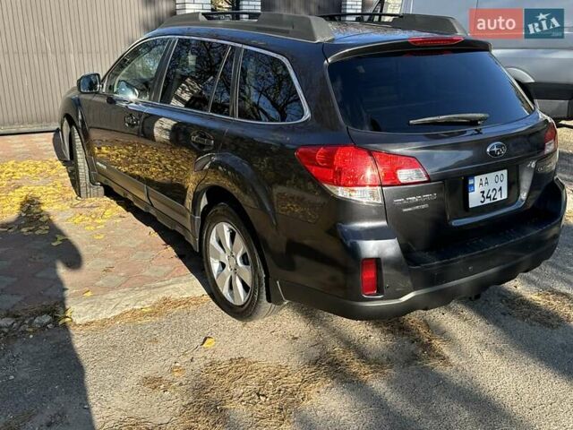 Синий Субару Аутбек, объемом двигателя 2.46 л и пробегом 175 тыс. км за 9200 $, фото 2 на Automoto.ua