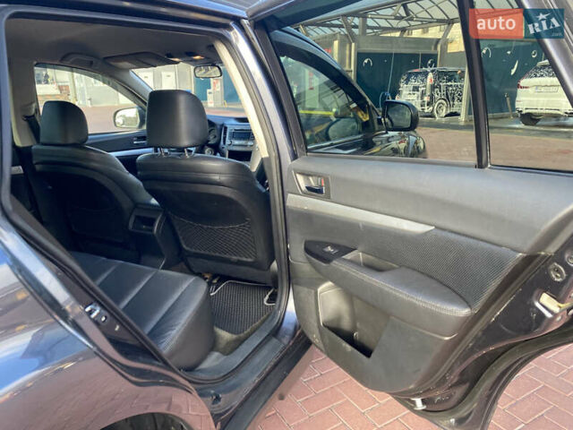 Синій Субару Аутбек, об'ємом двигуна 2.46 л та пробігом 293 тис. км за 8400 $, фото 16 на Automoto.ua