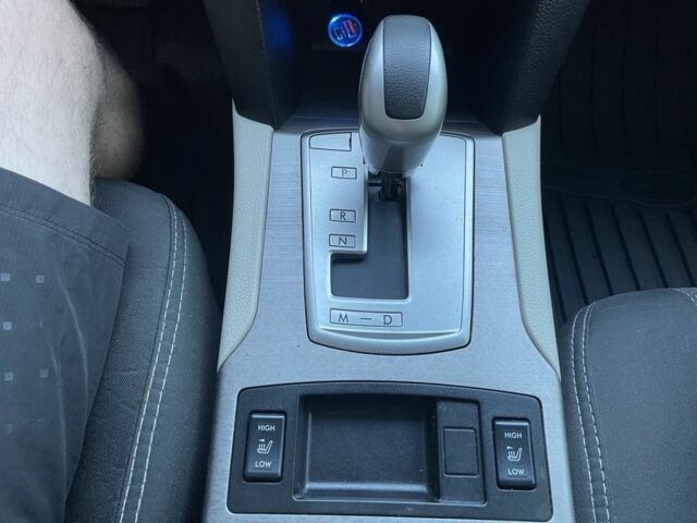 Синій Субару Аутбек, об'ємом двигуна 2.5 л та пробігом 252 тис. км за 10950 $, фото 3 на Automoto.ua