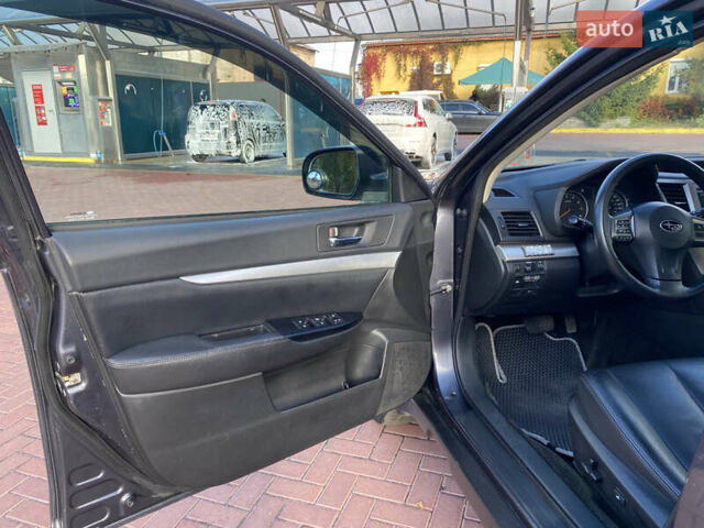 Синій Субару Аутбек, об'ємом двигуна 2.46 л та пробігом 293 тис. км за 8400 $, фото 10 на Automoto.ua
