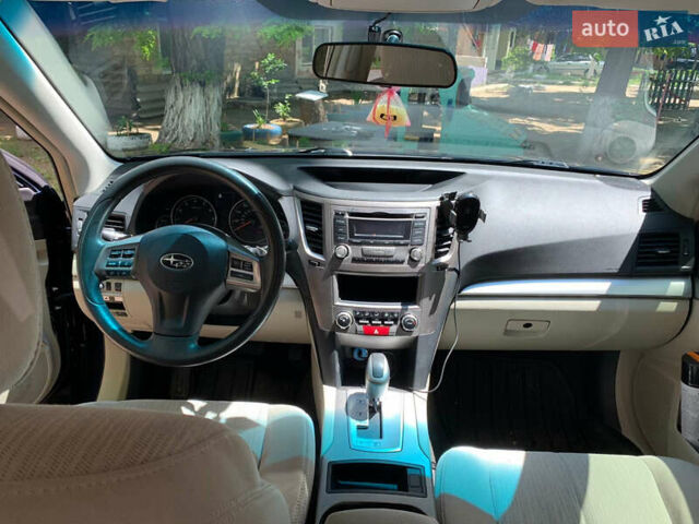 Синий Субару Аутбек, объемом двигателя 2.5 л и пробегом 208 тыс. км за 10900 $, фото 6 на Automoto.ua