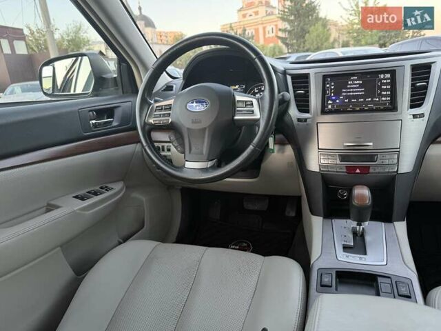 Синій Субару Аутбек, об'ємом двигуна 2.46 л та пробігом 369 тис. км за 10600 $, фото 20 на Automoto.ua