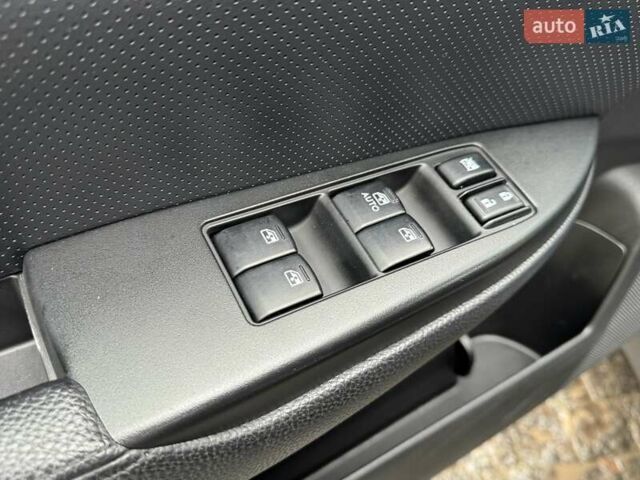 Синій Субару Аутбек, об'ємом двигуна 2.46 л та пробігом 159 тис. км за 11800 $, фото 30 на Automoto.ua