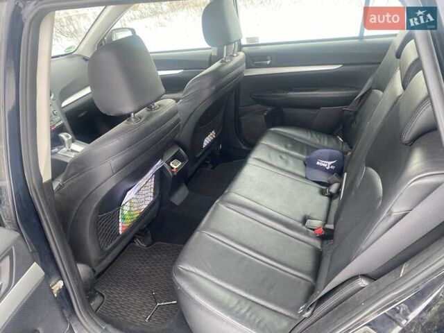 Синій Субару Аутбек, об'ємом двигуна 2 л та пробігом 267 тис. км за 9300 $, фото 8 на Automoto.ua