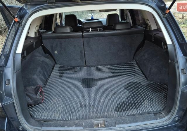 Синий Субару Аутбек, объемом двигателя 2.5 л и пробегом 255 тыс. км за 7500 $, фото 6 на Automoto.ua