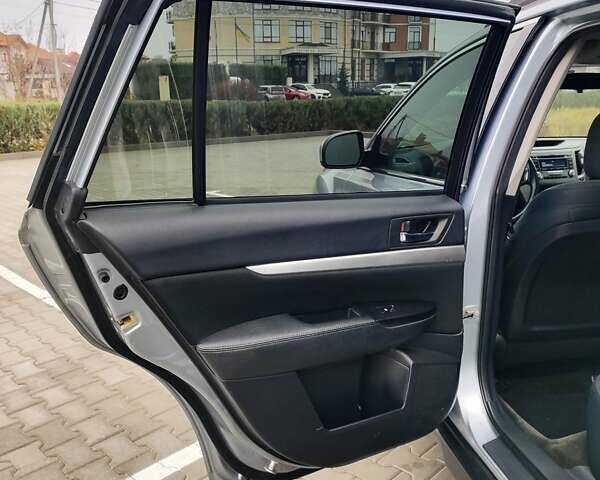 Синій Субару Аутбек, об'ємом двигуна 2.46 л та пробігом 311 тис. км за 8900 $, фото 7 на Automoto.ua