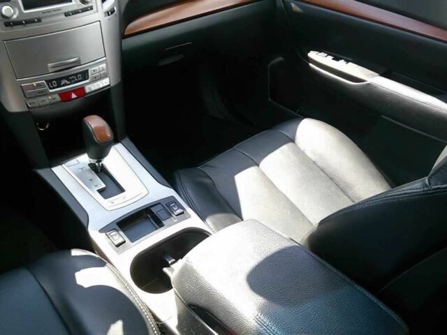 Синій Субару Аутбек, об'ємом двигуна 2.5 л та пробігом 121 тис. км за 1755 $, фото 8 на Automoto.ua