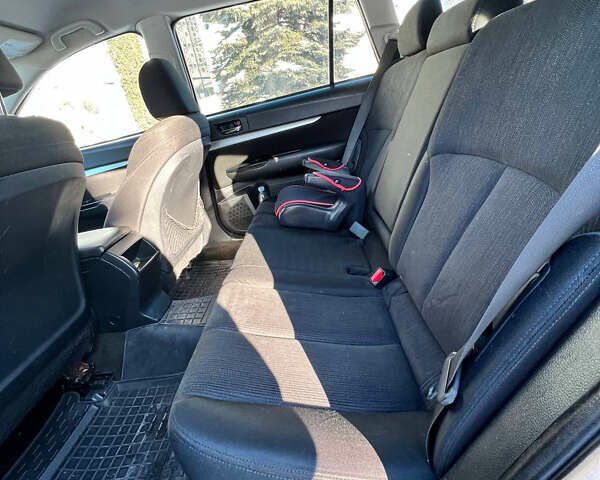 Синий Субару Аутбек, объемом двигателя 2.46 л и пробегом 199 тыс. км за 11500 $, фото 22 на Automoto.ua