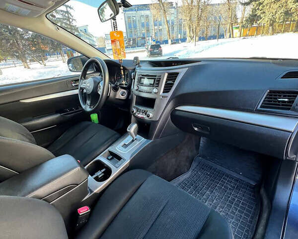 Синий Субару Аутбек, объемом двигателя 2.46 л и пробегом 199 тыс. км за 11500 $, фото 23 на Automoto.ua