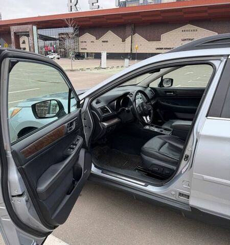 Синий Субару Аутбек, объемом двигателя 2.5 л и пробегом 171 тыс. км за 13000 $, фото 3 на Automoto.ua