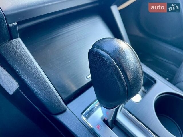 Синий Субару Аутбек, объемом двигателя 2.5 л и пробегом 170 тыс. км за 14750 $, фото 14 на Automoto.ua