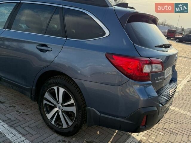 Синий Субару Аутбек, объемом двигателя 2.46 л и пробегом 127 тыс. км за 20000 $, фото 3 на Automoto.ua