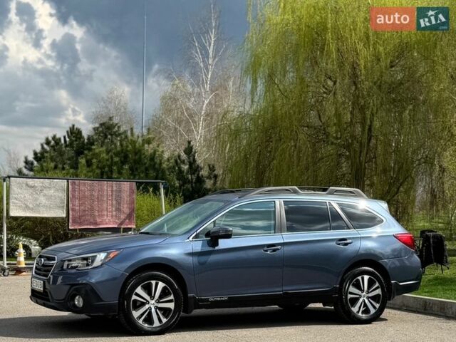 Синий Субару Аутбек, объемом двигателя 3.6 л и пробегом 147 тыс. км за 16900 $, фото 4 на Automoto.ua