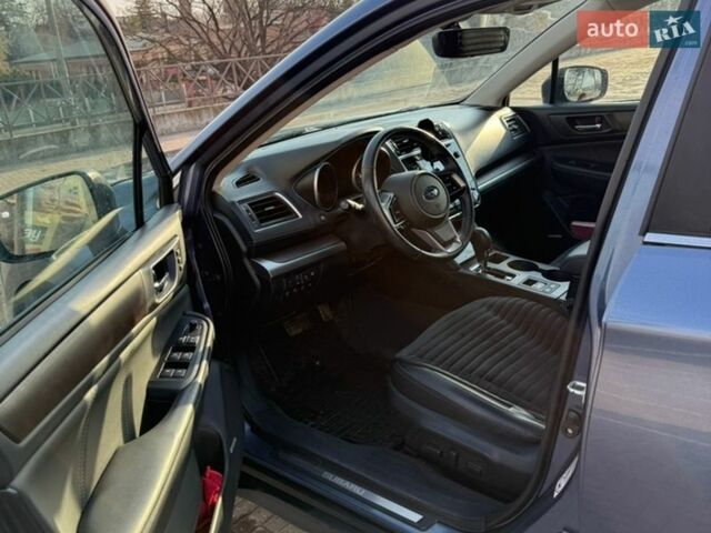 Синий Субару Аутбек, объемом двигателя 2.46 л и пробегом 127 тыс. км за 20000 $, фото 6 на Automoto.ua