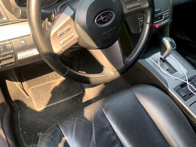 Синий Субару Аутбек, объемом двигателя 2.5 л и пробегом 200 тыс. км за 8500 $, фото 3 на Automoto.ua