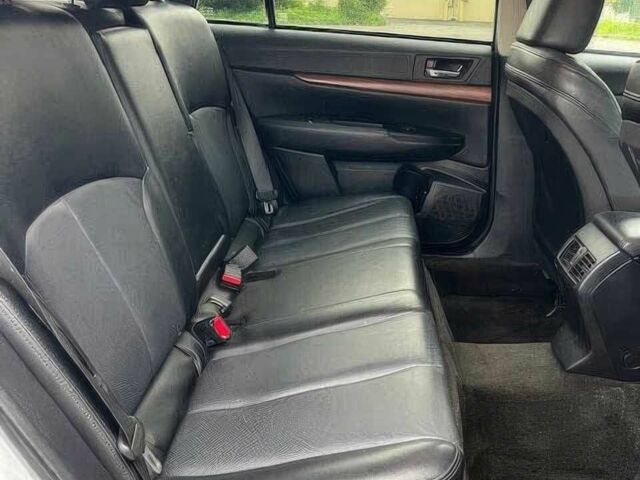 Синий Субару Аутбек, объемом двигателя 2.5 л и пробегом 82 тыс. км за 2000 $, фото 11 на Automoto.ua