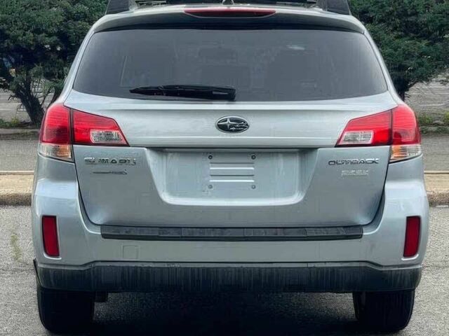 Синий Субару Аутбек, объемом двигателя 2.5 л и пробегом 82 тыс. км за 2000 $, фото 4 на Automoto.ua