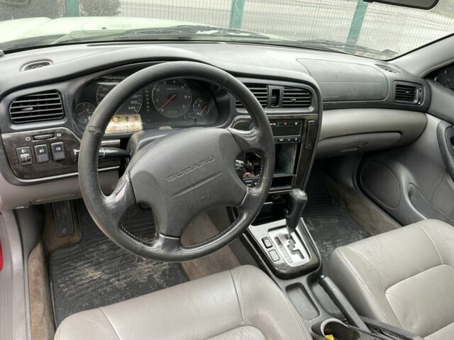 Зелений Субару Аутбек, об'ємом двигуна 2.5 л та пробігом 200 тис. км за 3500 $, фото 3 на Automoto.ua