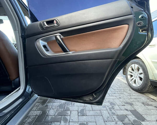 Зеленый Субару Аутбек, объемом двигателя 3 л и пробегом 307 тыс. км за 6400 $, фото 15 на Automoto.ua