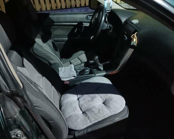 Зелений Субару Аутбек, об'ємом двигуна 2.5 л та пробігом 296 тис. км за 4900 $, фото 5 на Automoto.ua