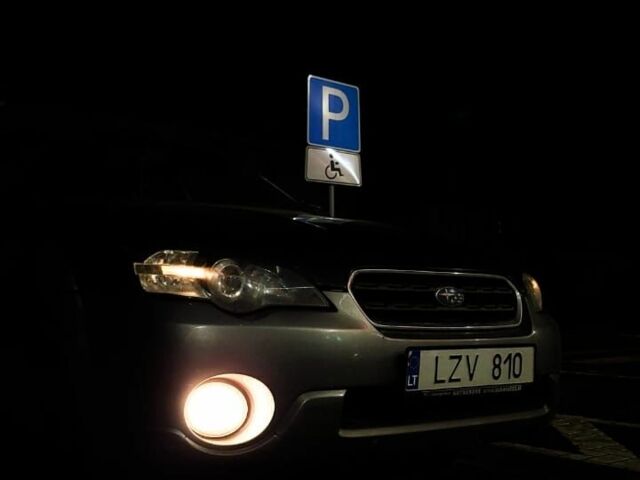 Зелений Субару Аутбек, об'ємом двигуна 2.5 л та пробігом 361 тис. км за 2000 $, фото 8 на Automoto.ua