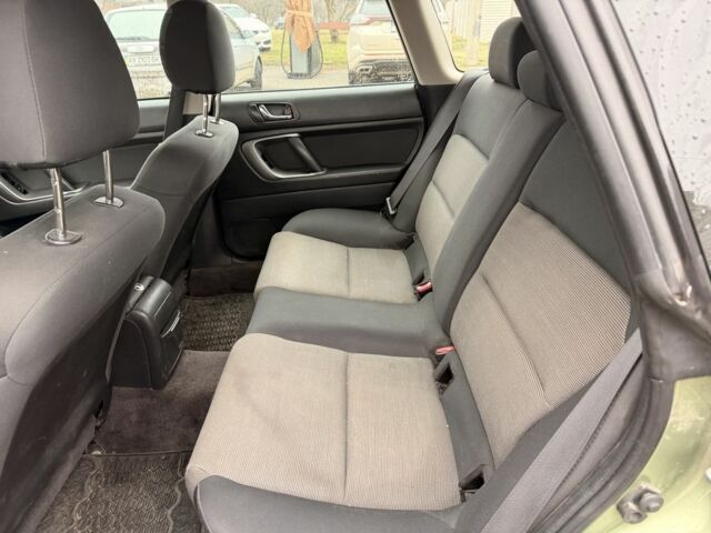 Зеленый Субару Аутбек, объемом двигателя 2.5 л и пробегом 260 тыс. км за 3200 $, фото 12 на Automoto.ua