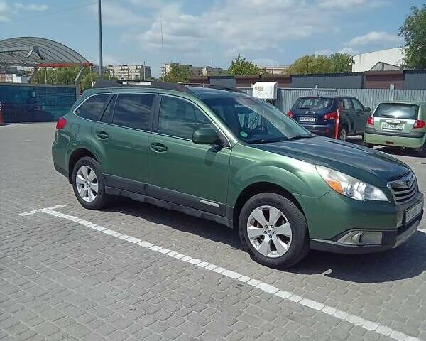 Зеленый Субару Аутбек, объемом двигателя 2.5 л и пробегом 242 тыс. км за 8200 $, фото 2 на Automoto.ua