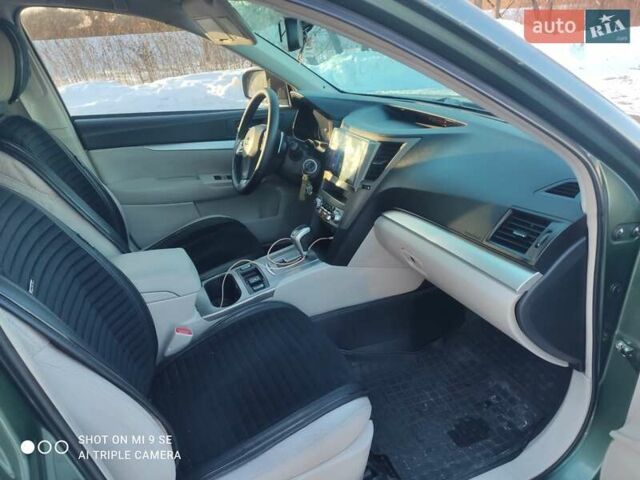 Зеленый Субару Аутбек, объемом двигателя 2.46 л и пробегом 259 тыс. км за 9500 $, фото 2 на Automoto.ua