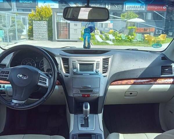 Зеленый Субару Аутбек, объемом двигателя 2.5 л и пробегом 242 тыс. км за 8200 $, фото 9 на Automoto.ua