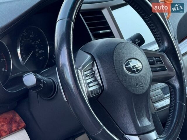 Зеленый Субару Аутбек, объемом двигателя 2.46 л и пробегом 297 тыс. км за 7500 $, фото 12 на Automoto.ua