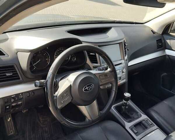 Зеленый Субару Аутбек, объемом двигателя 2 л и пробегом 315 тыс. км за 8500 $, фото 10 на Automoto.ua