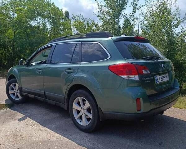 Зеленый Субару Аутбек, объемом двигателя 2.5 л и пробегом 256 тыс. км за 11800 $, фото 4 на Automoto.ua