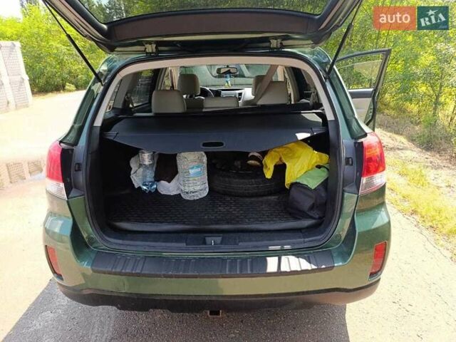 Зеленый Субару Аутбек, объемом двигателя 2.5 л и пробегом 256 тыс. км за 11800 $, фото 10 на Automoto.ua