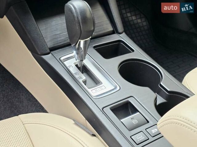 Зелений Субару Аутбек, об'ємом двигуна 2.5 л та пробігом 147 тис. км за 12600 $, фото 25 на Automoto.ua