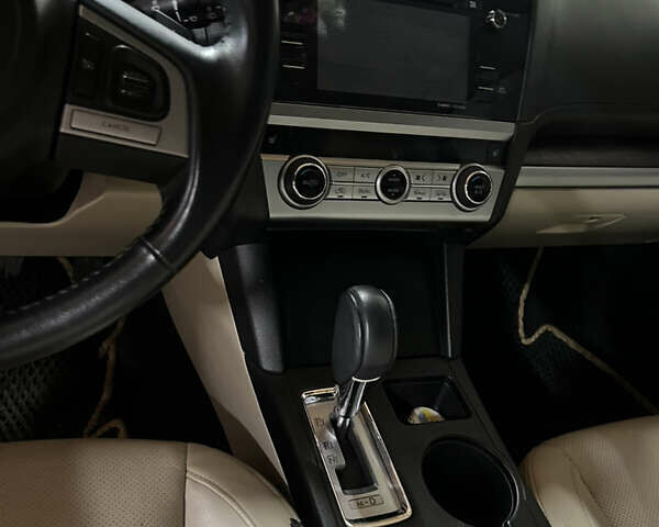 Зелений Субару Аутбек, об'ємом двигуна 2.5 л та пробігом 200 тис. км за 16500 $, фото 10 на Automoto.ua