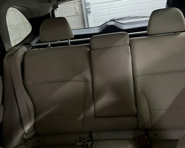 Зелений Субару Аутбек, об'ємом двигуна 2.5 л та пробігом 200 тис. км за 16500 $, фото 9 на Automoto.ua