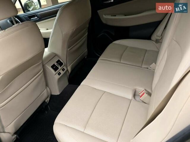 Зелений Субару Аутбек, об'ємом двигуна 2.5 л та пробігом 147 тис. км за 12600 $, фото 31 на Automoto.ua