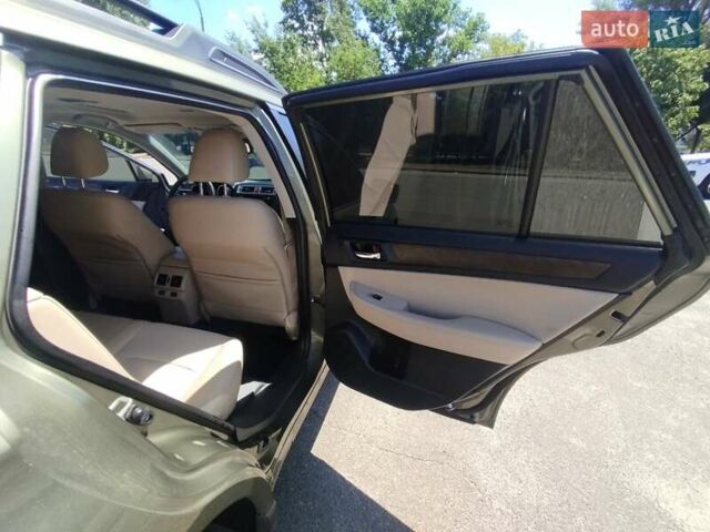 Зеленый Субару Аутбек, объемом двигателя 2.5 л и пробегом 173 тыс. км за 12500 $, фото 16 на Automoto.ua