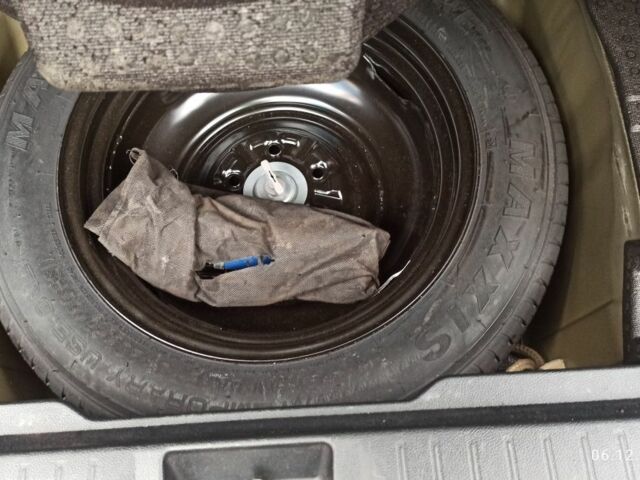 Зеленый Субару Аутбек, объемом двигателя 2.5 л и пробегом 92 тыс. км за 18200 $, фото 4 на Automoto.ua