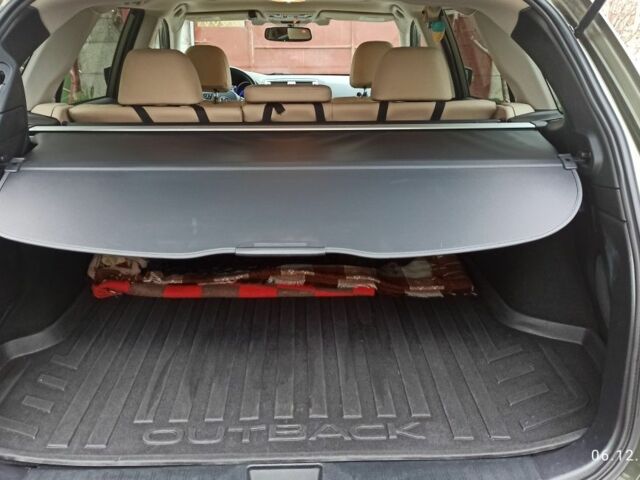 Зеленый Субару Аутбек, объемом двигателя 2.5 л и пробегом 92 тыс. км за 18200 $, фото 3 на Automoto.ua